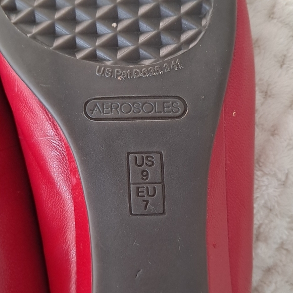 The perfect red flats - Picture 4 of 11